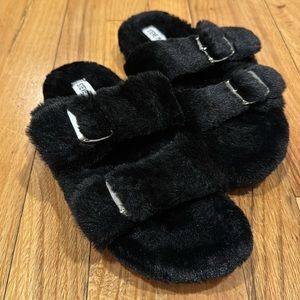 Steve Madden Slippers